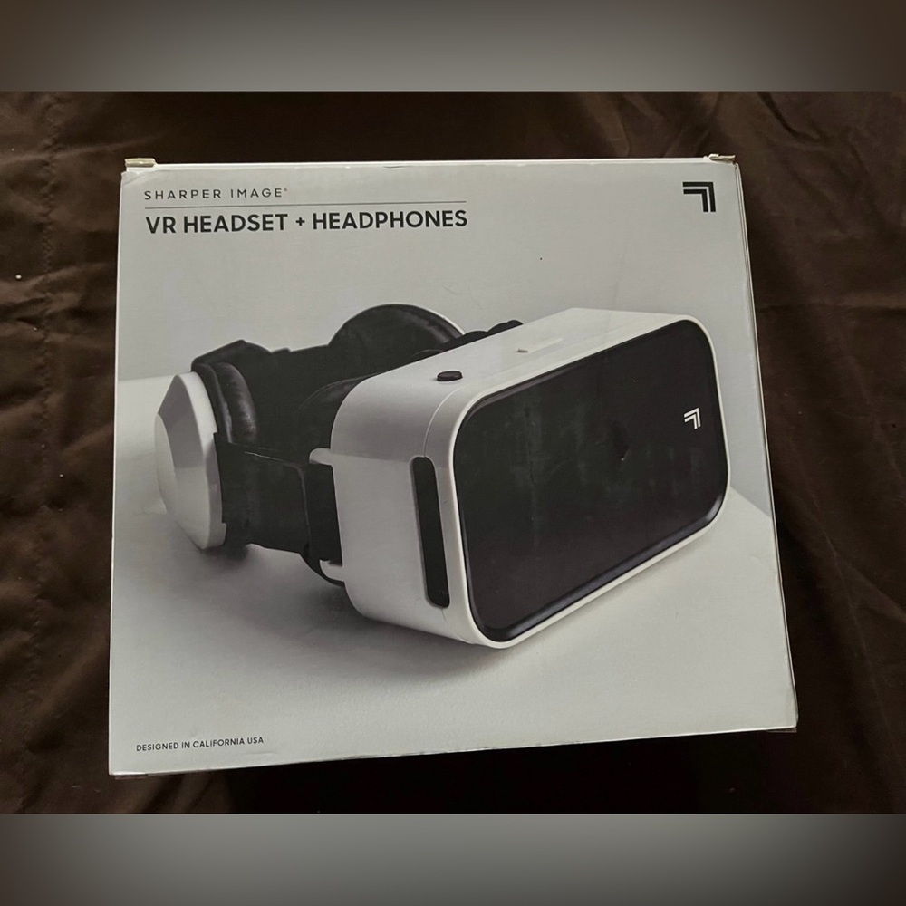 Sharper Image VR Headset With Headphones